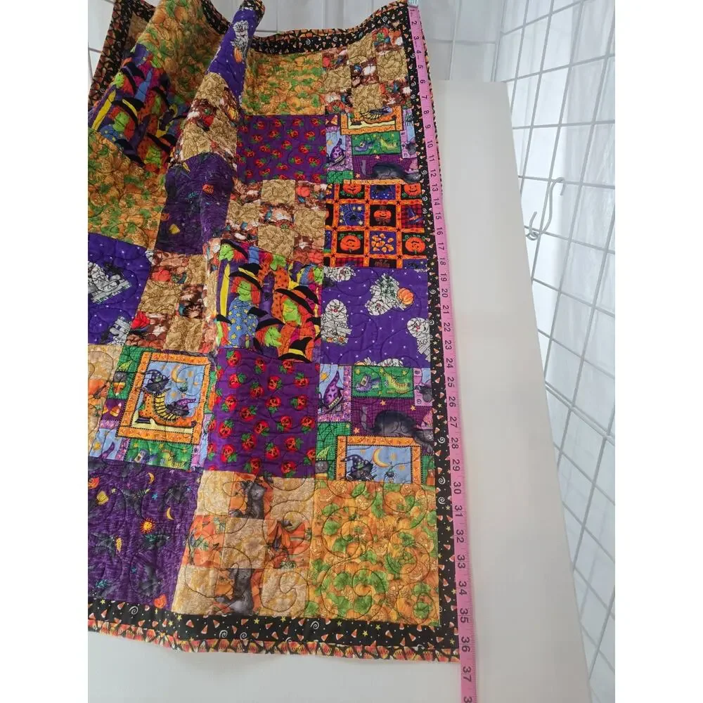 Halloween Pre-owned Home Made Quilt 31